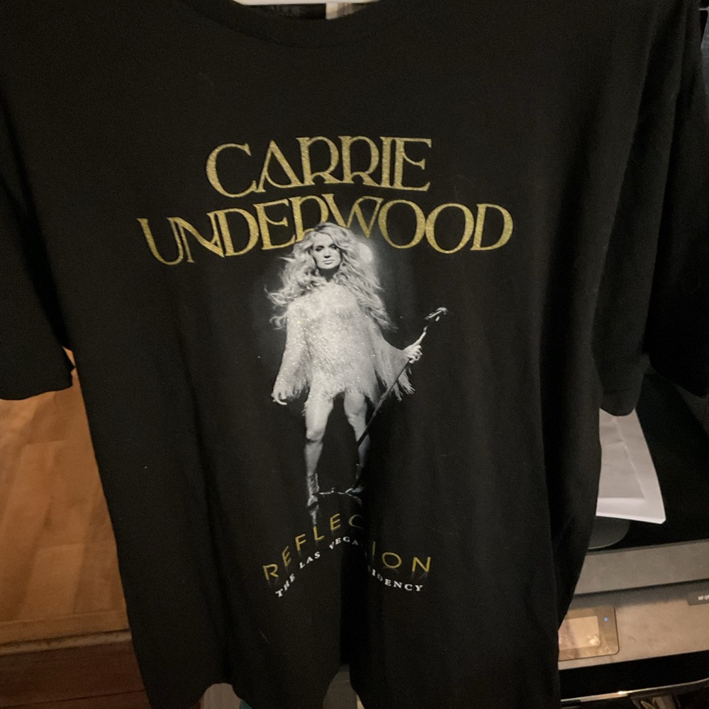 Carrie Underwood Black Graphic Reflection T-Shirt Size L